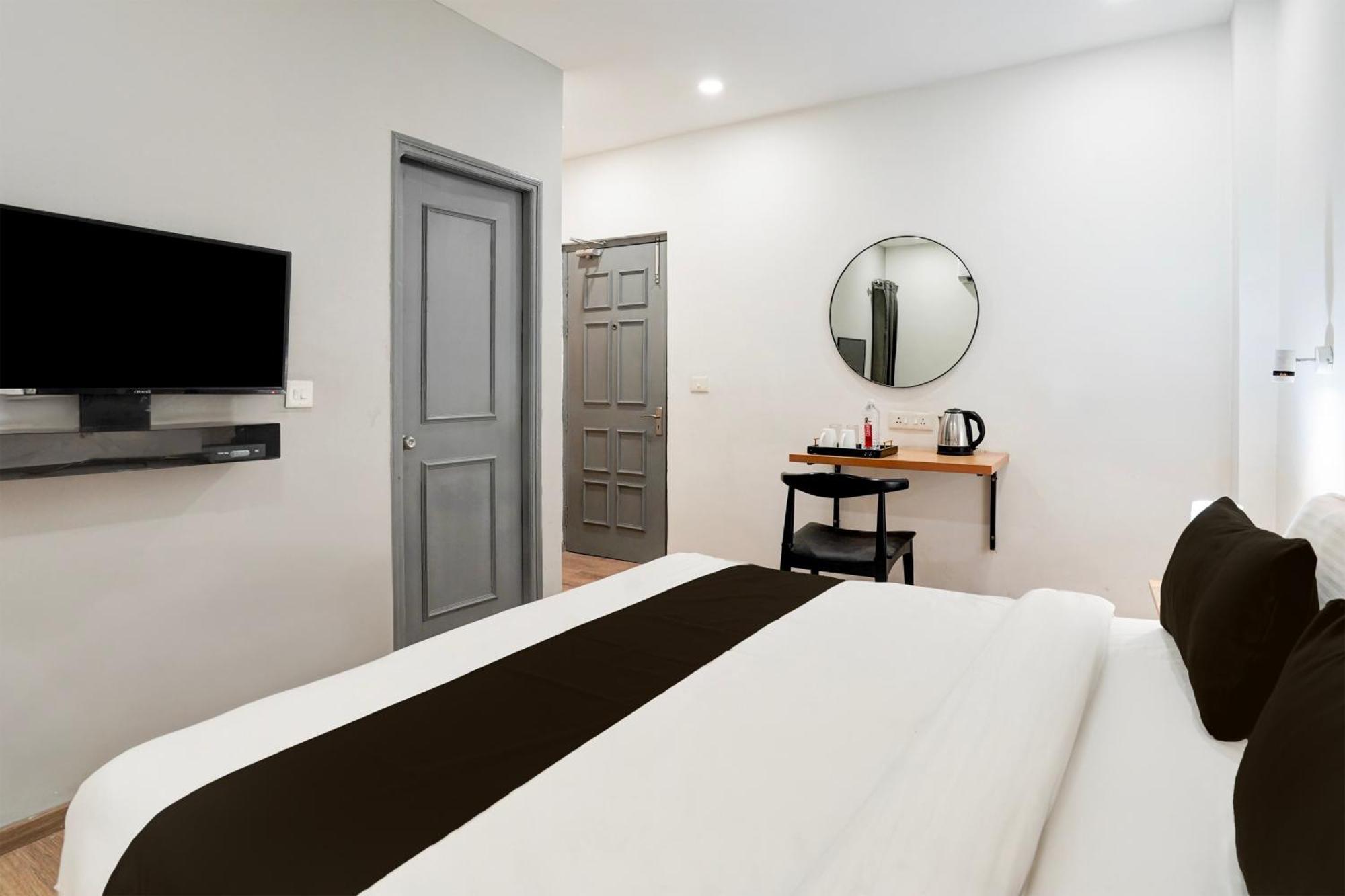 Super Townhouse Gomti Nagar Sector 6 Near Ekana Stadium Лакнау Екстериор снимка